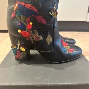 Laurence Decade ankle boots